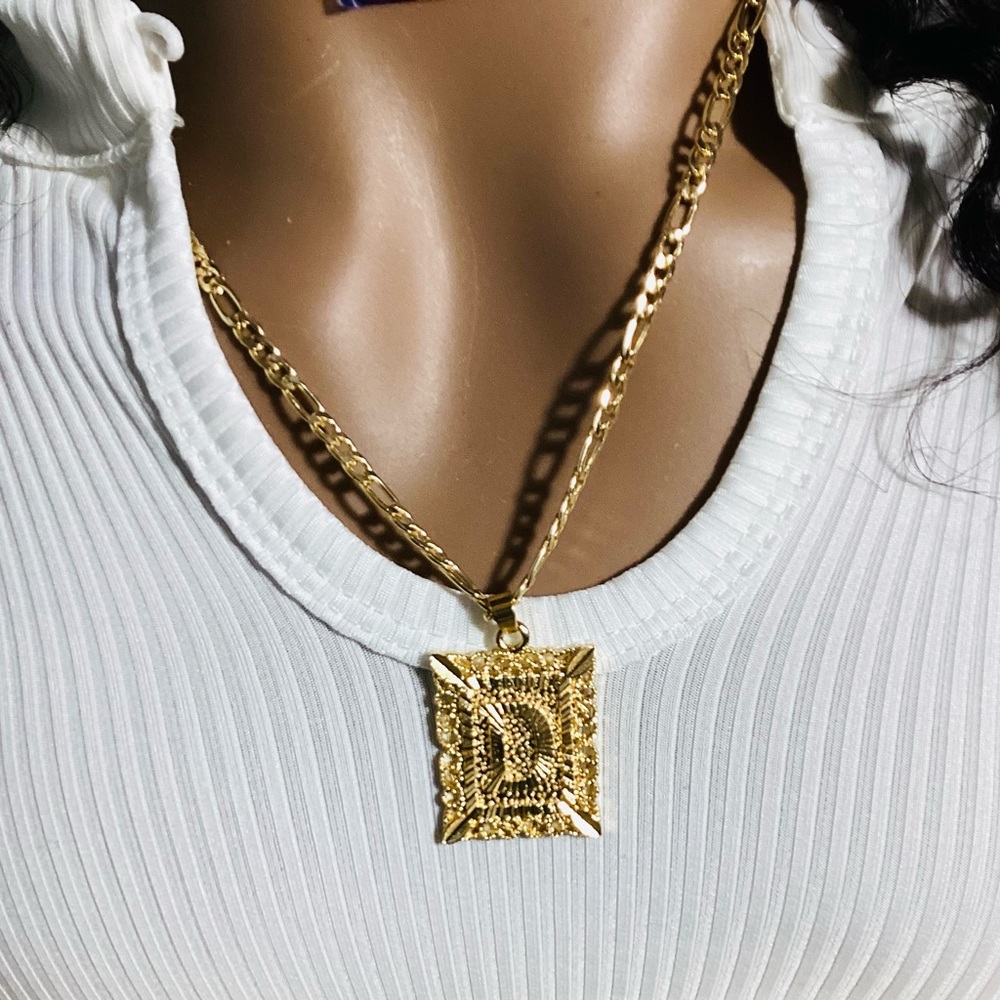 Very nice necklace any occasion every occasion, D